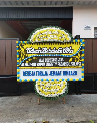 Papan Bunga Duka di Pasiripis