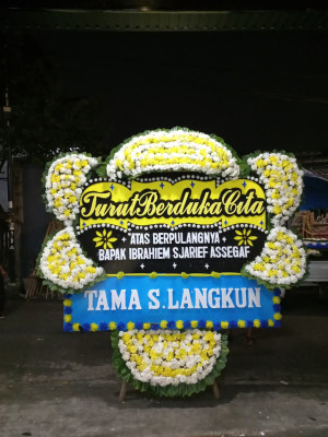Papan Bunga Duka di Pasiripis